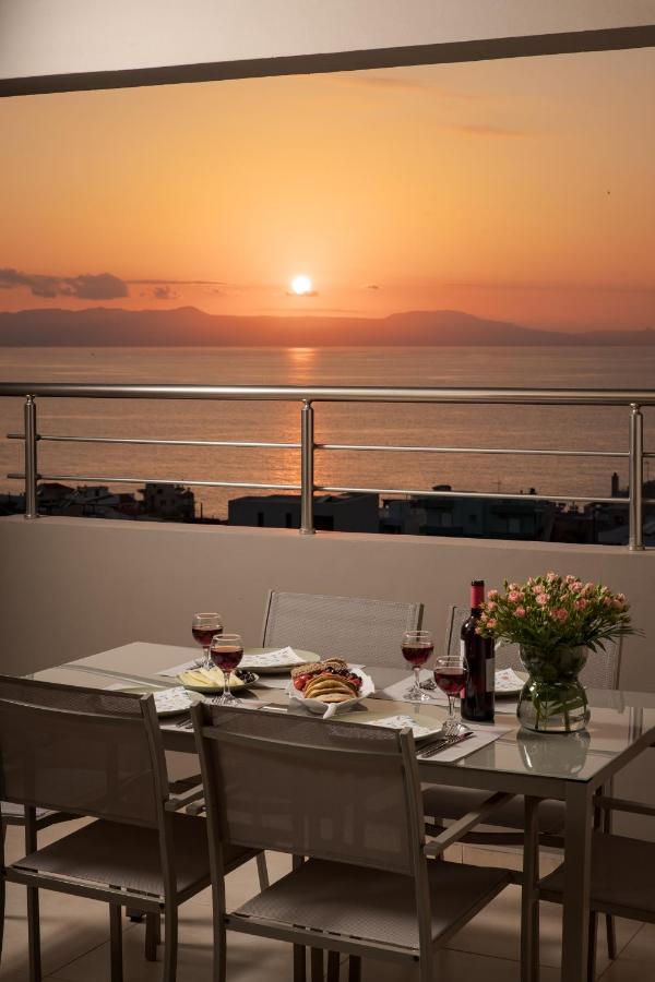 Overview Chania With Sea View And Amazing Sunset Exterior foto