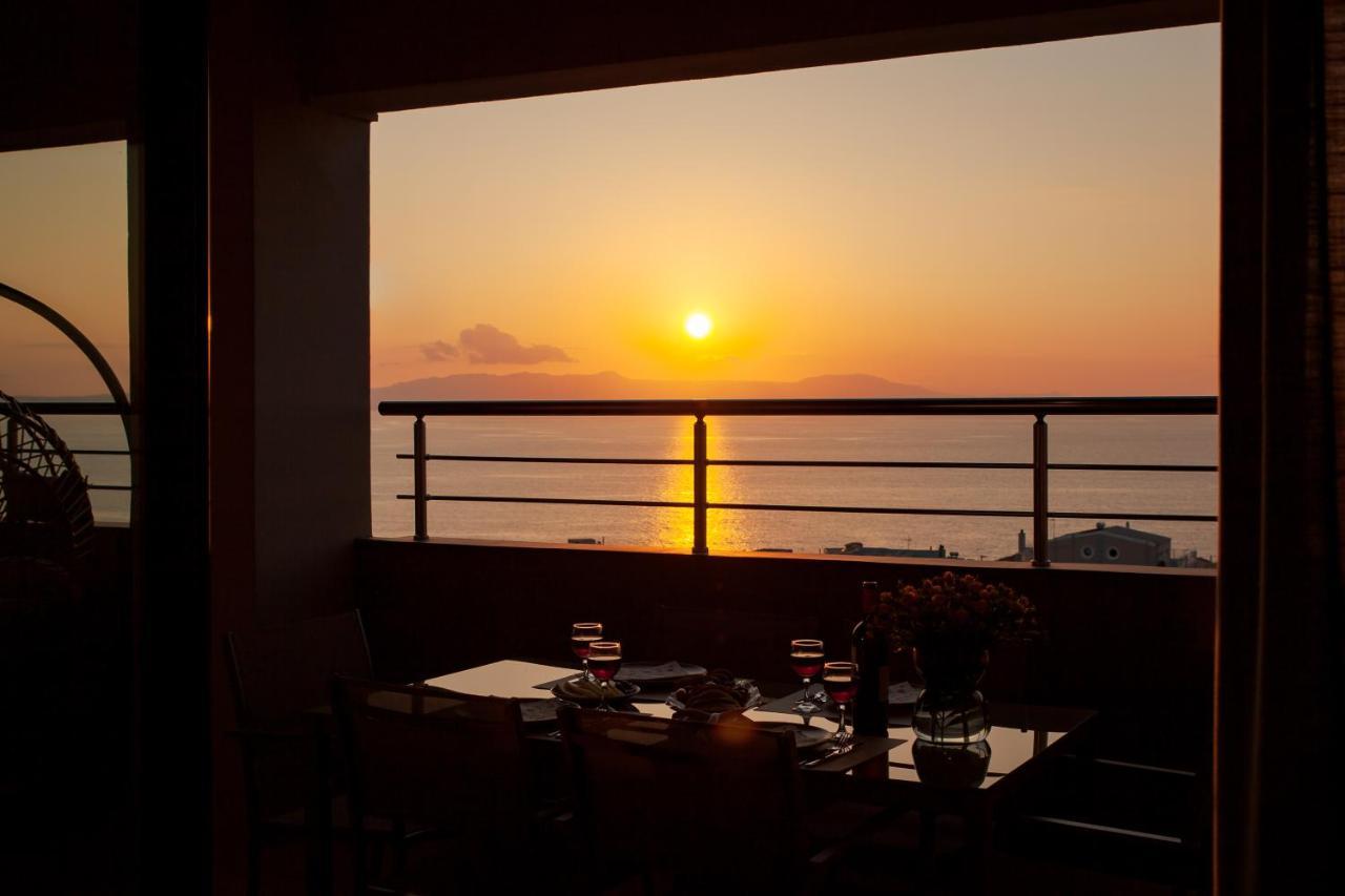 Overview Chania With Sea View And Amazing Sunset Exterior foto